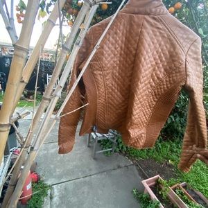 Women's brown leather-look
long-sleeve waist jacket